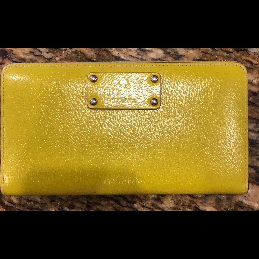 KATE SPADE GREEN ZIP AROUND WALLET